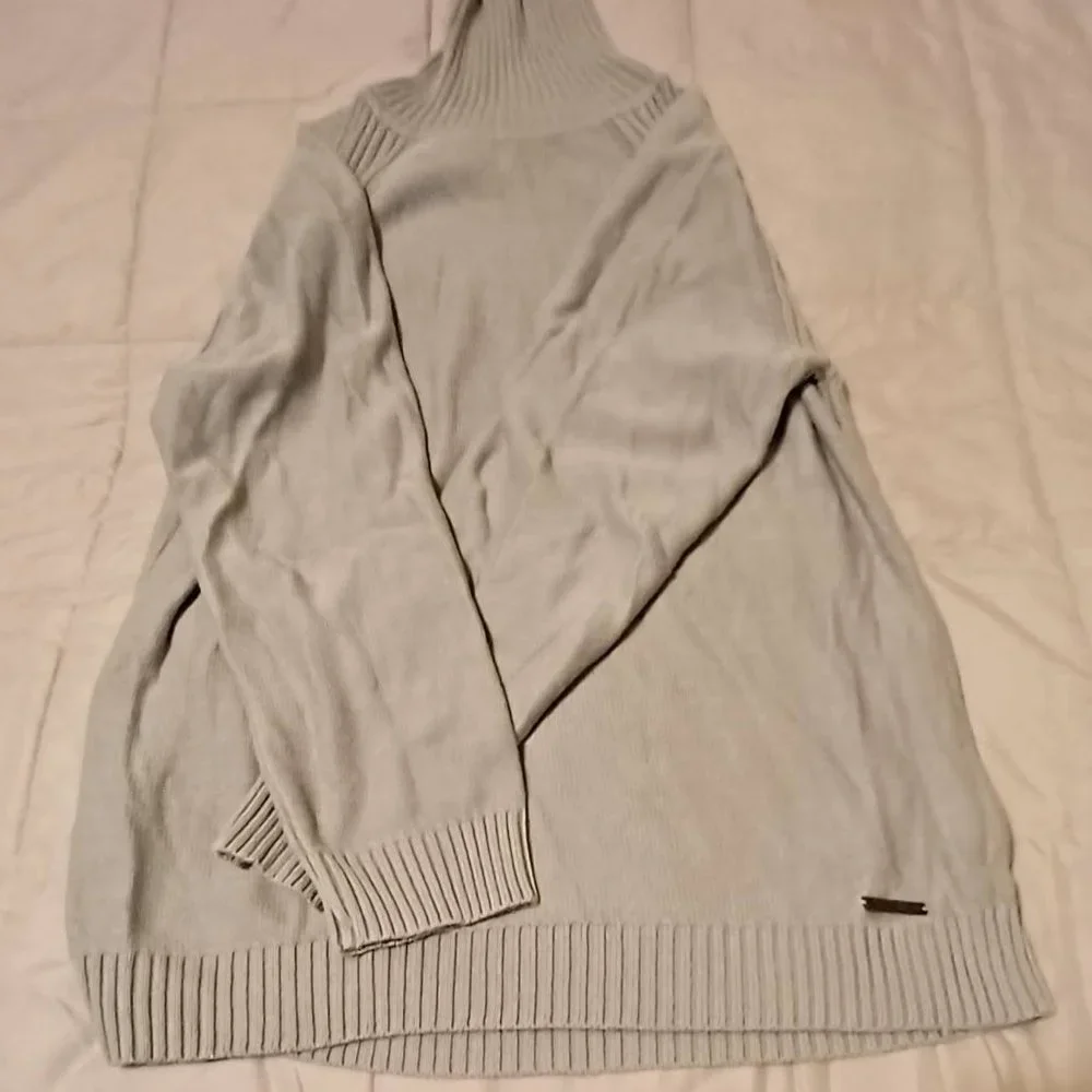 sweaters - Picture 3 of 3